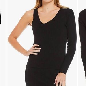 NWT Michael Kors Sweater One Shoulder Black  size xs❤️❤️❤️